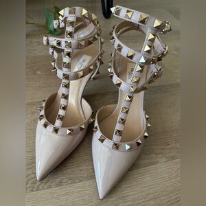 Valentino Garavani Pumps